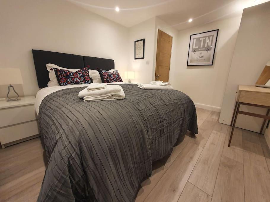 Luton Town Centre Executive Apartment Ngoại thất bức ảnh